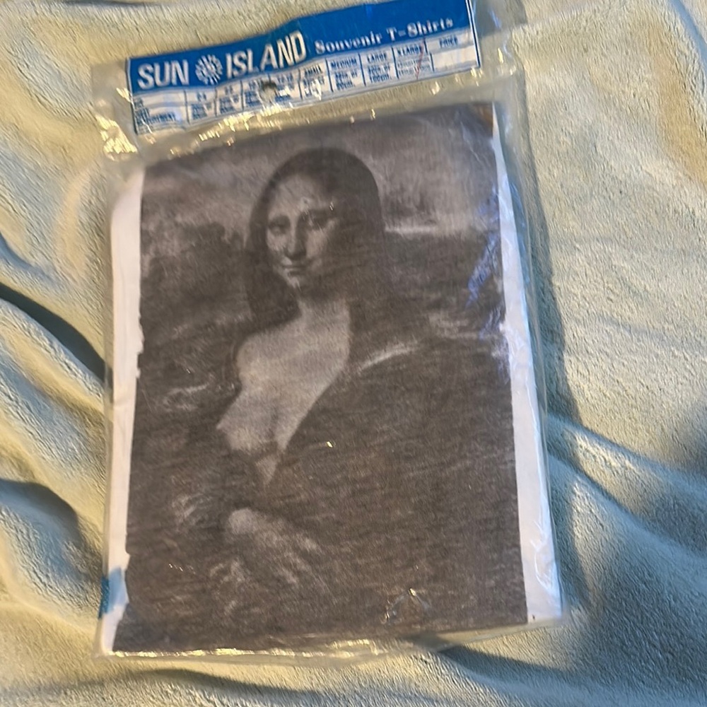 VTG RARE Hedonism II Short Sleeve Tee with Iconic Mona Lisa Size XL